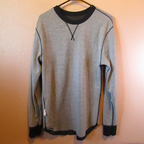 Hanes Reversible Black/White Sweatshirt - Picture 4 of 5